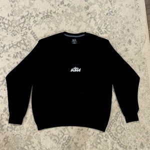 Custum on a vintage sweat-shirt with flex vinyle (strass).